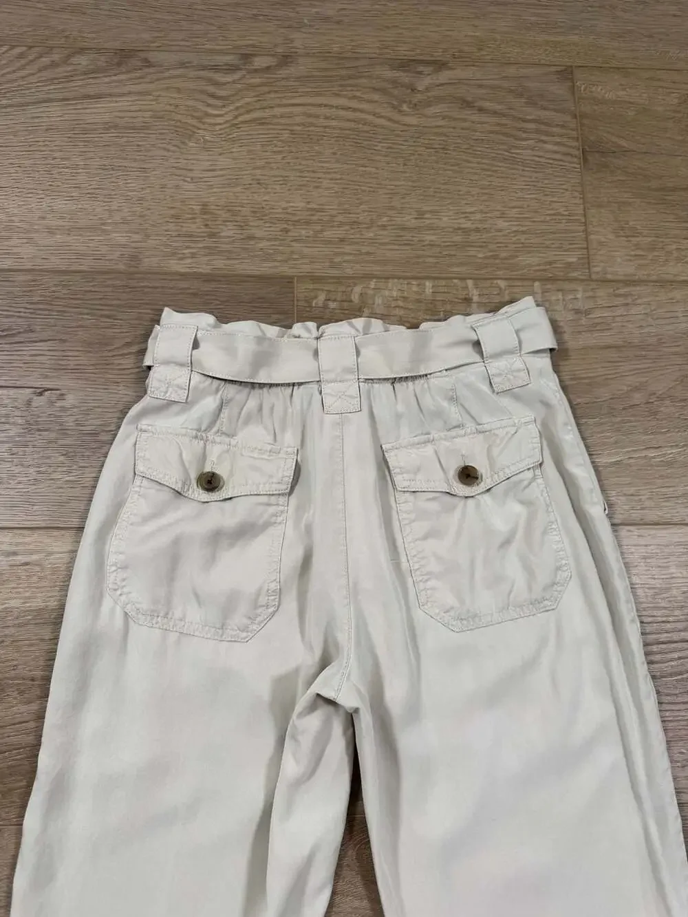 Banana Republic High Rise Paperbag Utility Pants Cream Lyocell Cropped Size 2